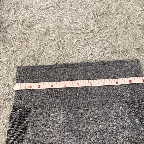 Gymshark Youth Leggings - Picture 3 of 6